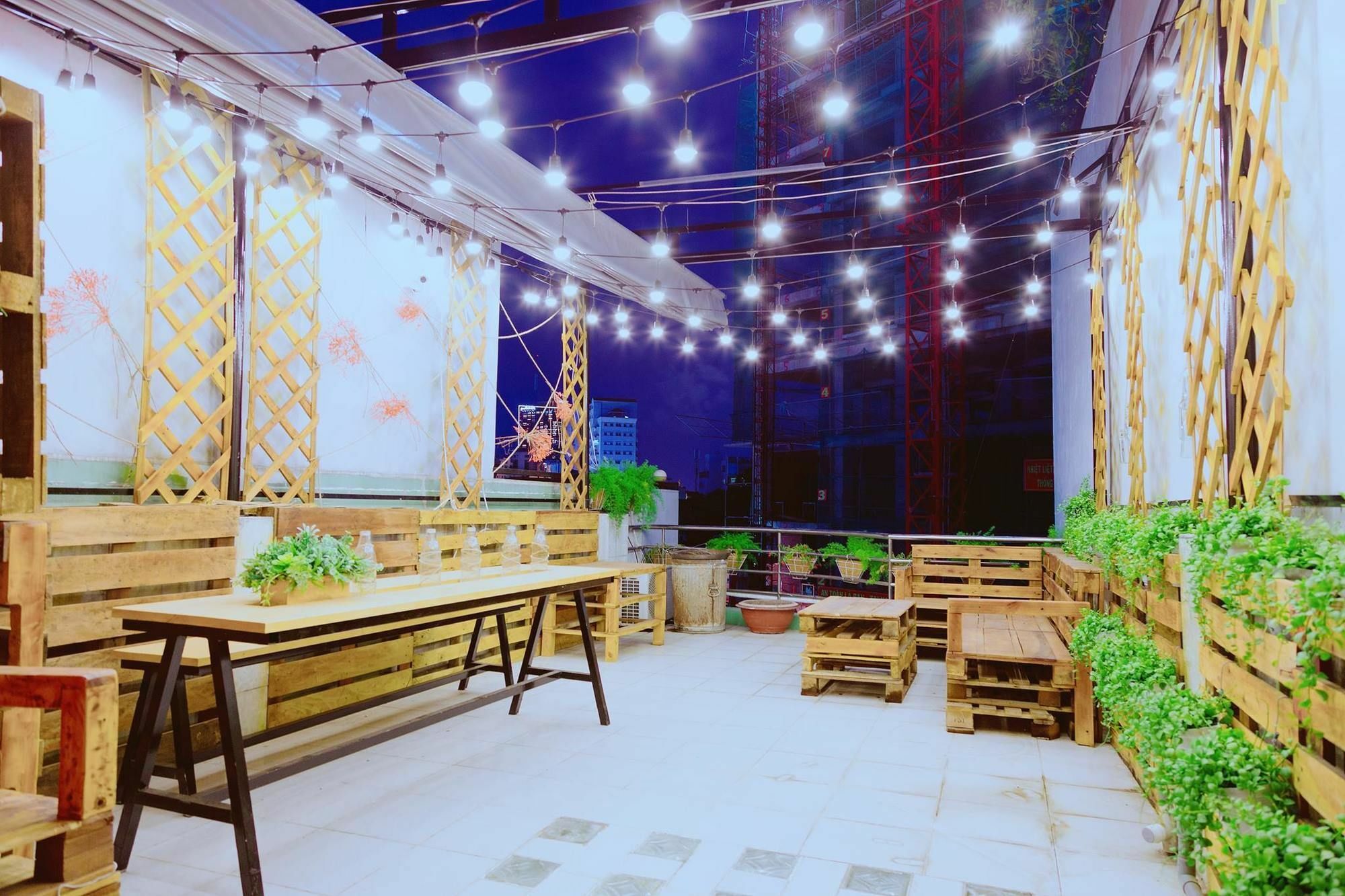 Tropical Vibes Homestay Хошимин Экстерьер фото